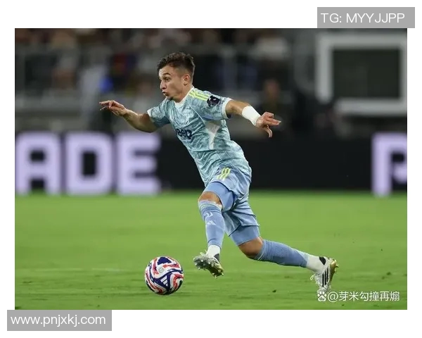 全球最受欢迎的女足球明星是谁她们在赛场上的精彩表现引发关注