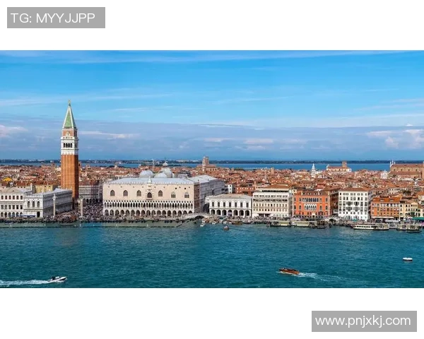 意大利足球明星手机壁纸精选展现球场魅力与个人风采的完美结合