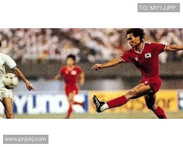 探索历史上最伟大的黑人足球明星及其对足球运动的深远影响