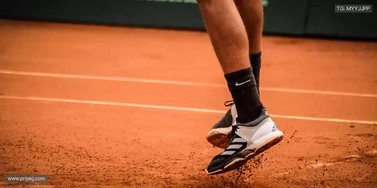 👕 限量周边,穿上它,你就是赛场最靓的崽!